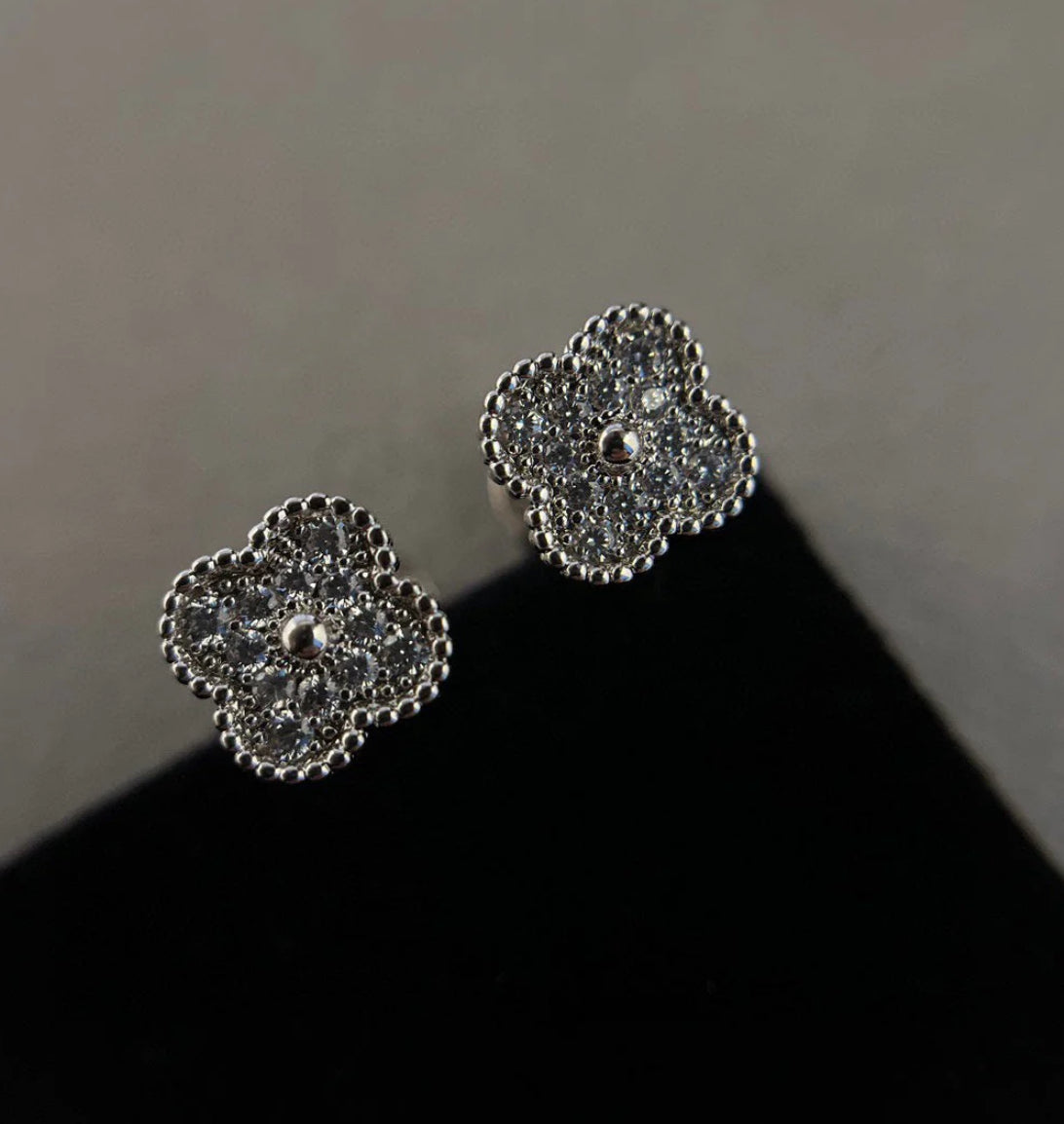 Eternal Silver One Clover Zircon Earrings, 925 Sterling Silver