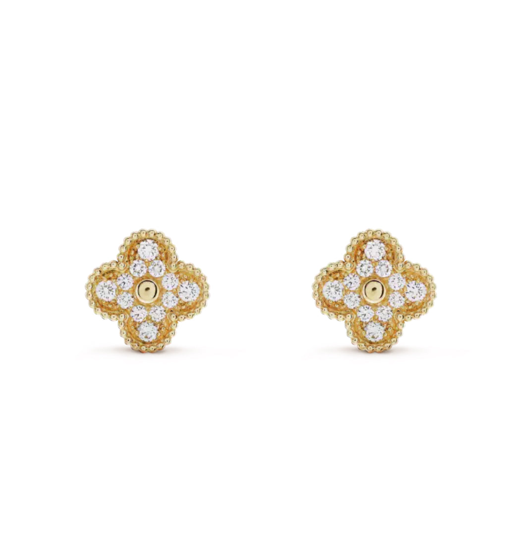 Eternal Gold One Clover Earrings, 18k Gold Plated, 925 Sterling Silver